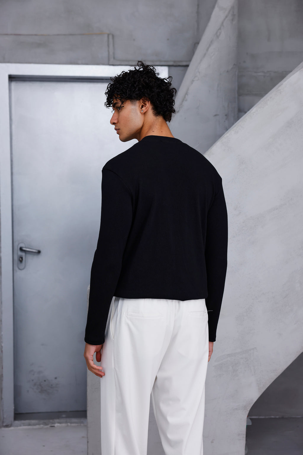 Henley Yaka Fitilli Uzun Kollu Tshirt Siyah